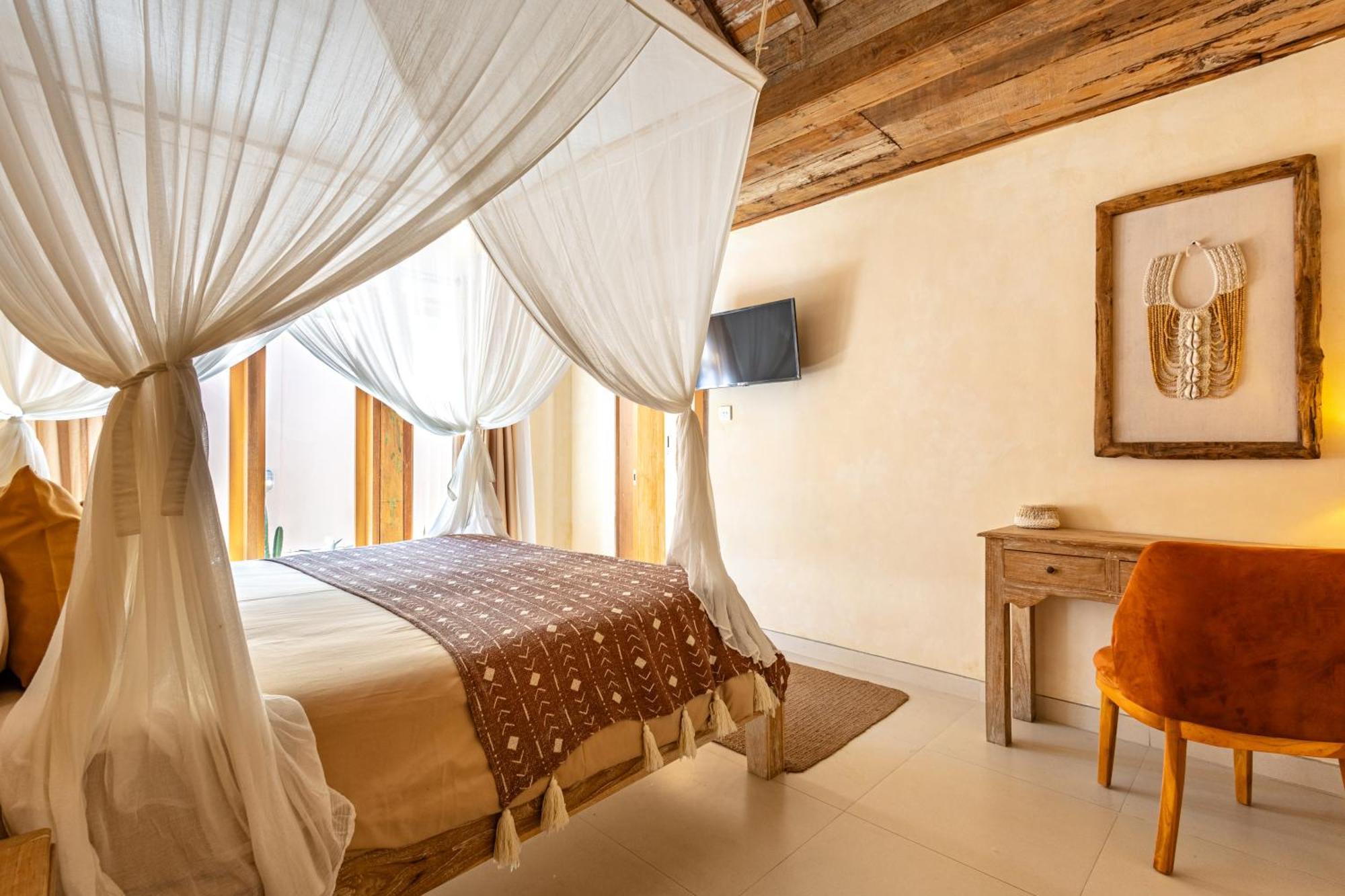 The Pink Joglo, A Cheerful 3Bdr Villa W/Pool And Rice-Field View. Dalung  Ngoại thất bức ảnh