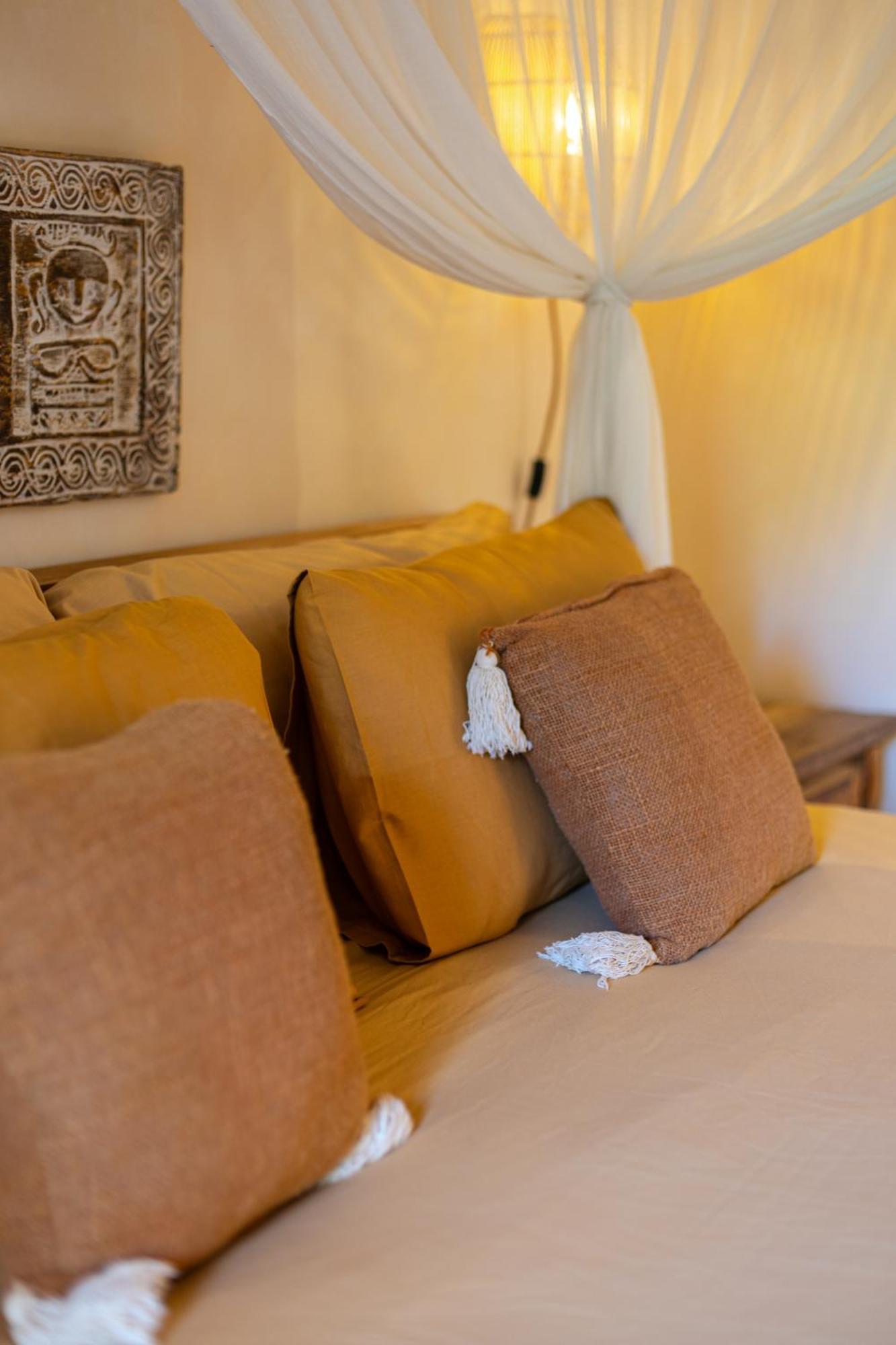 The Pink Joglo, A Cheerful 3Bdr Villa W/Pool And Rice-Field View. Dalung  Ngoại thất bức ảnh