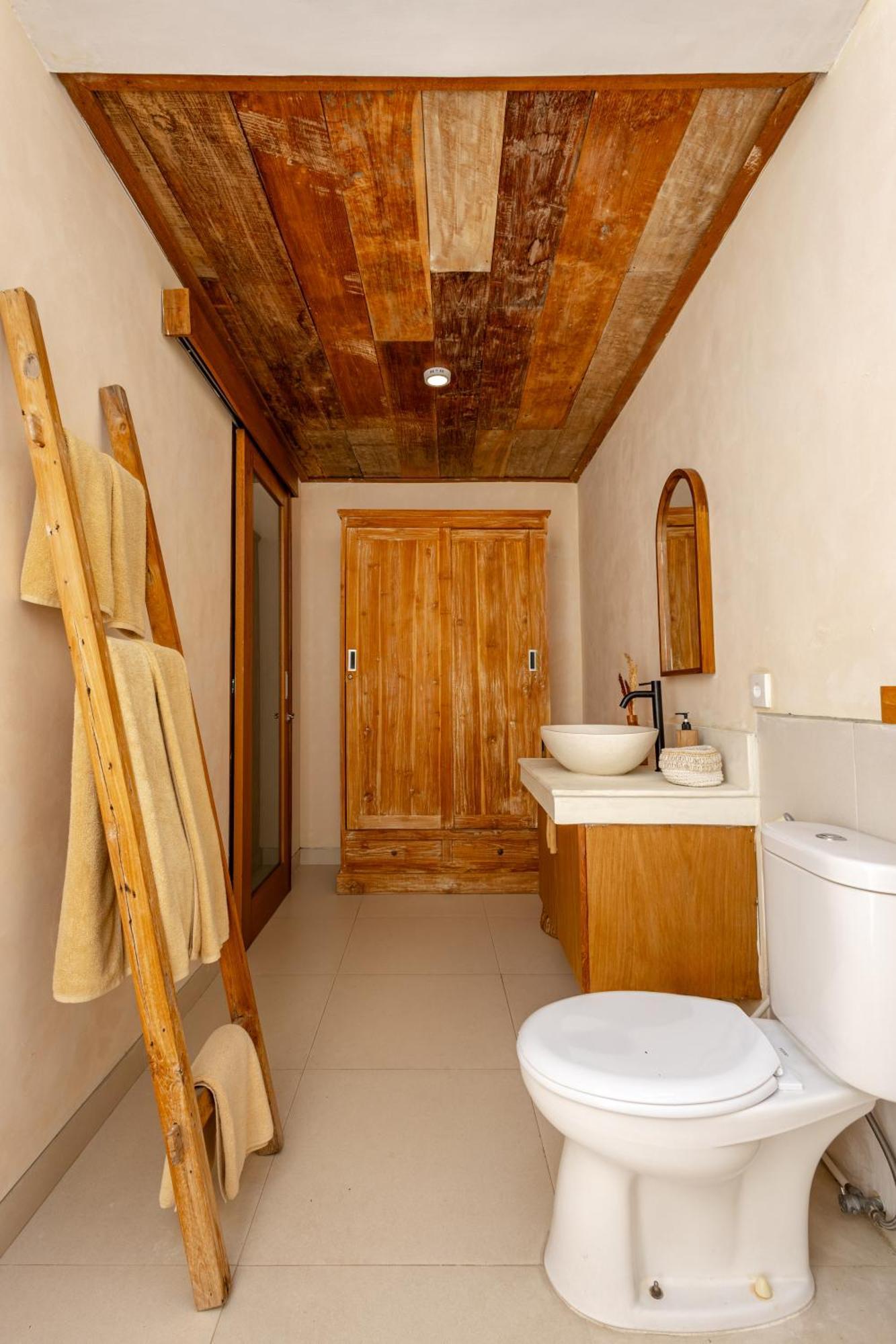The Pink Joglo, A Cheerful 3Bdr Villa W/Pool And Rice-Field View. Dalung  Ngoại thất bức ảnh