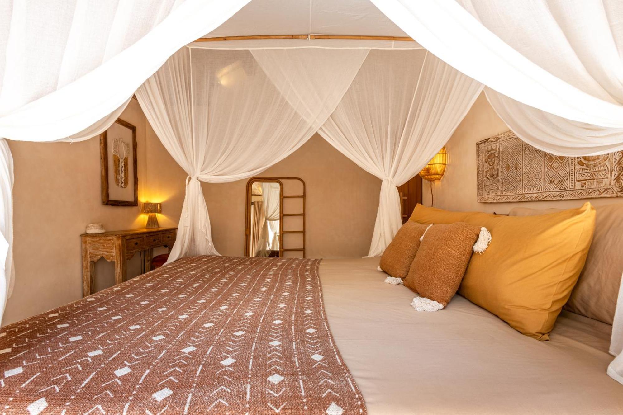 The Pink Joglo, A Cheerful 3Bdr Villa W/Pool And Rice-Field View. Dalung  Ngoại thất bức ảnh