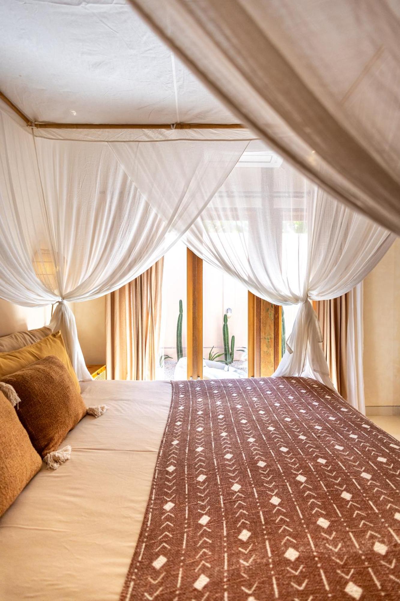 The Pink Joglo, A Cheerful 3Bdr Villa W/Pool And Rice-Field View. Dalung  Ngoại thất bức ảnh