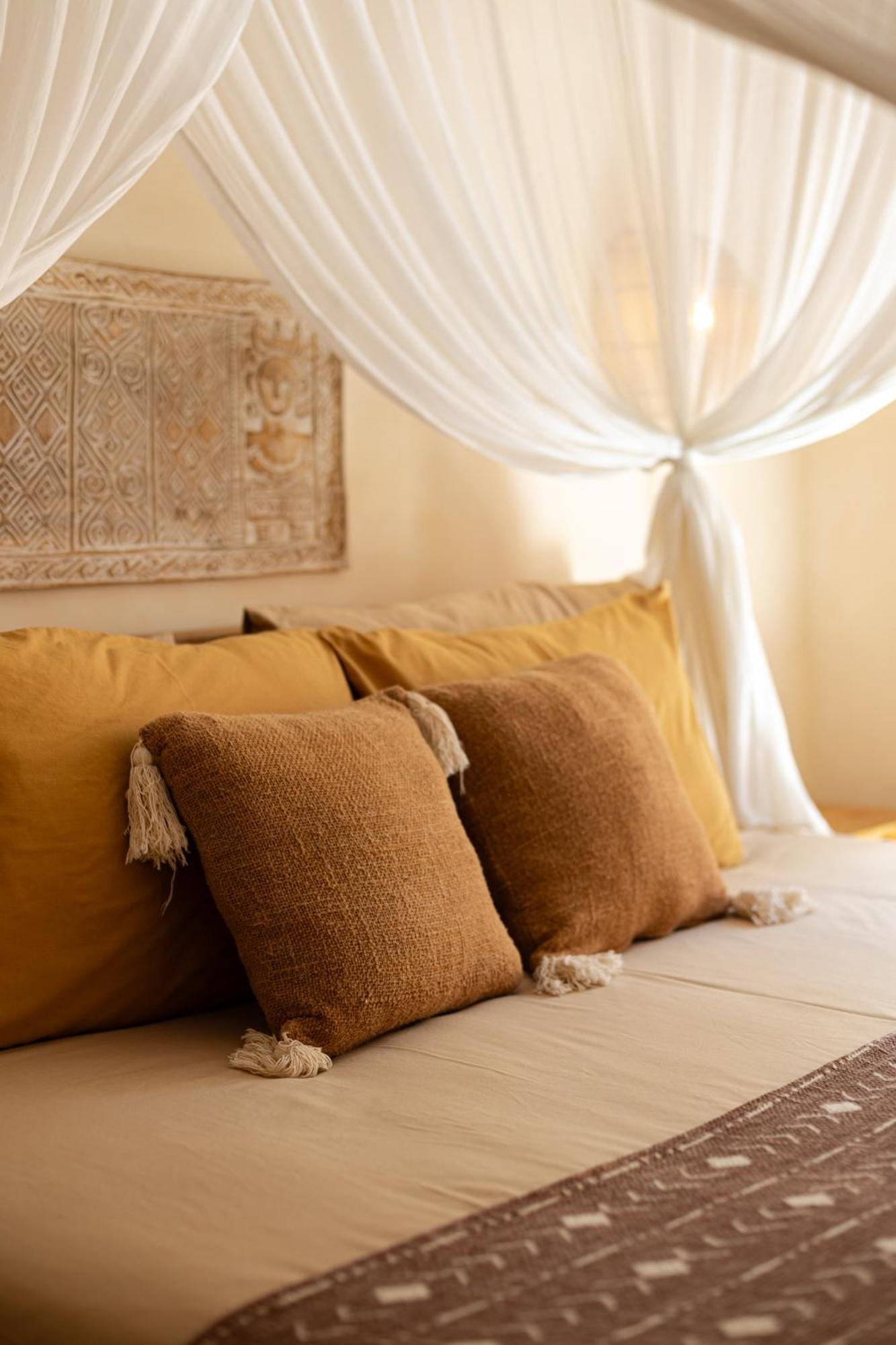 The Pink Joglo, A Cheerful 3Bdr Villa W/Pool And Rice-Field View. Dalung  Ngoại thất bức ảnh